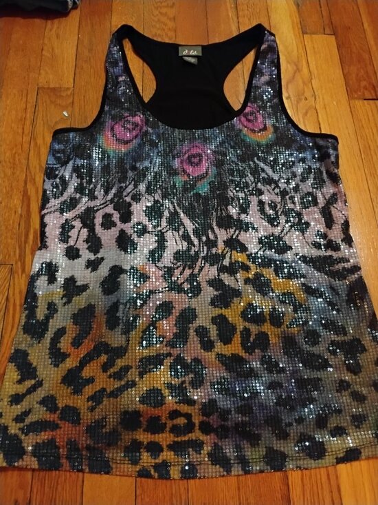Leopard print Top 🐆 🩷 - Picture 3 of 5